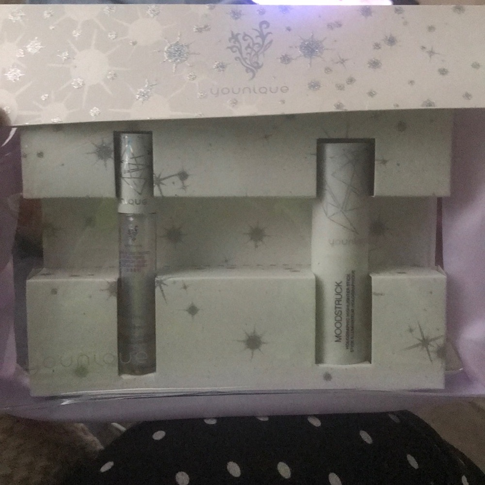 Younique Moodstruck Holographic bundle Brand new